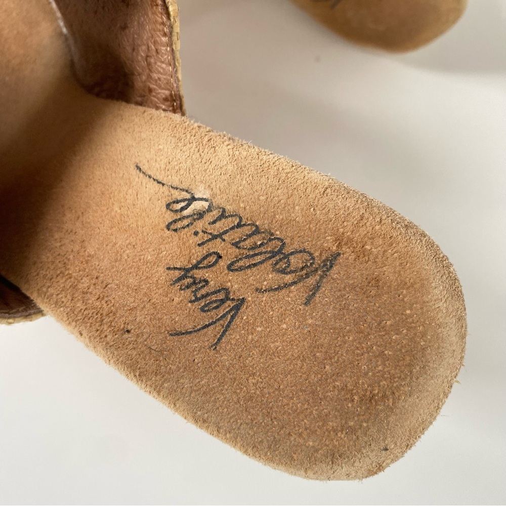 🌻Very Volatile Tan Wedge Woman’s Shoes size 6 with Natural Textures - Picture 2 of 10